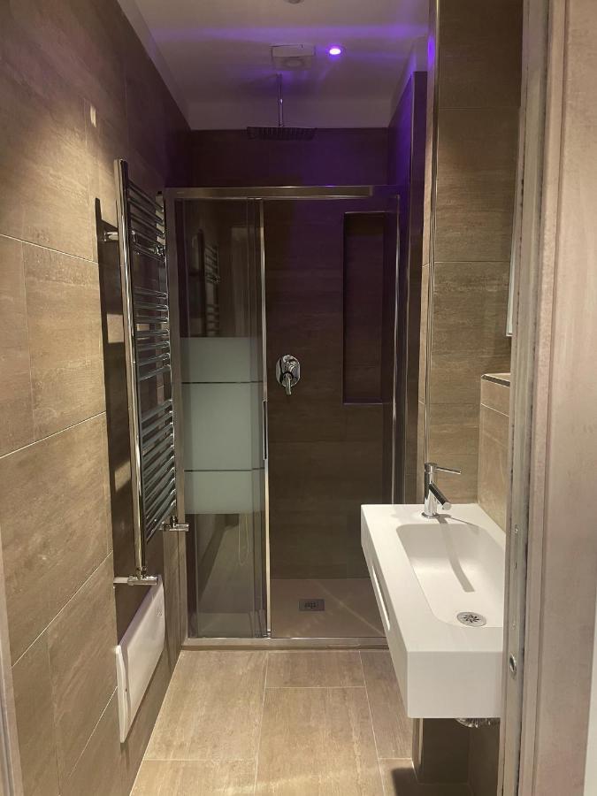 Smart Rooms Неаполь Экстерьер фото