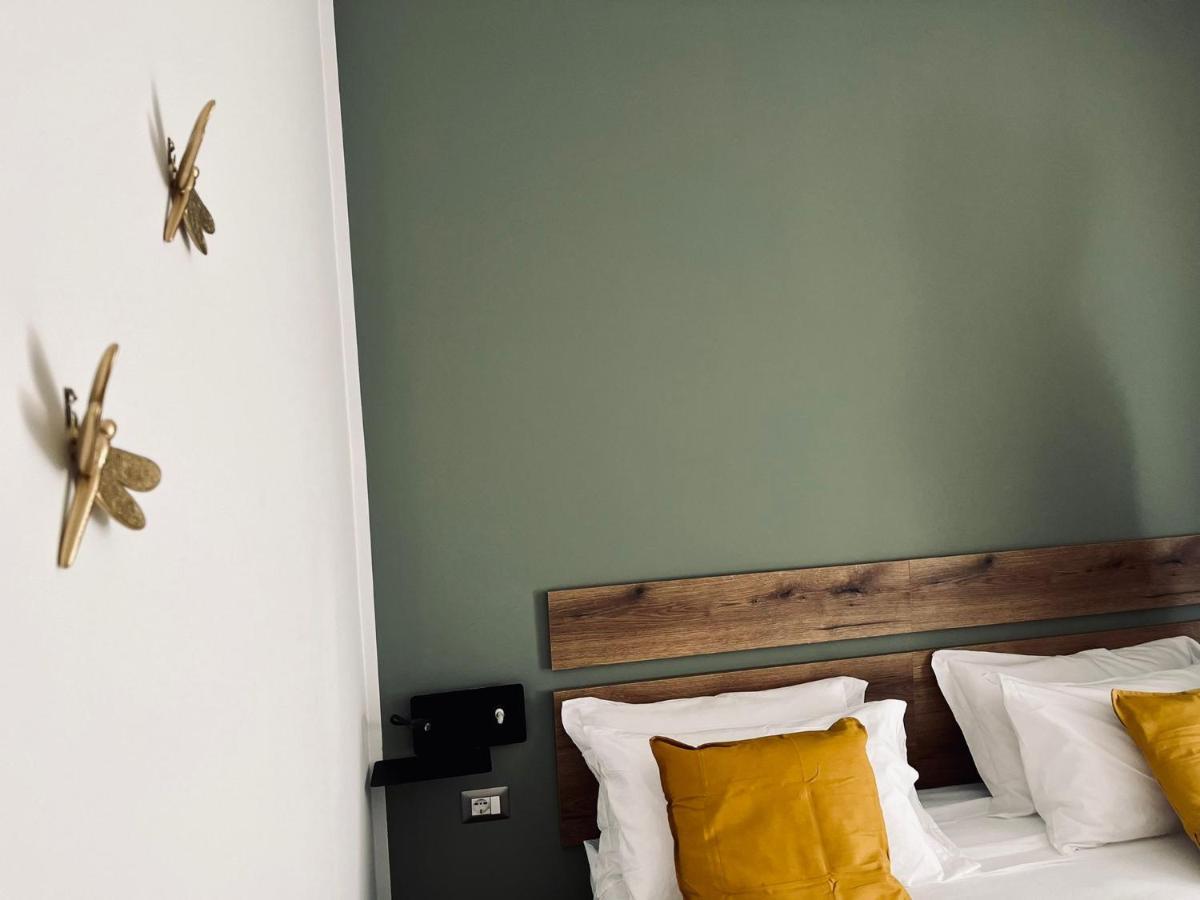Smart Rooms Неаполь Экстерьер фото